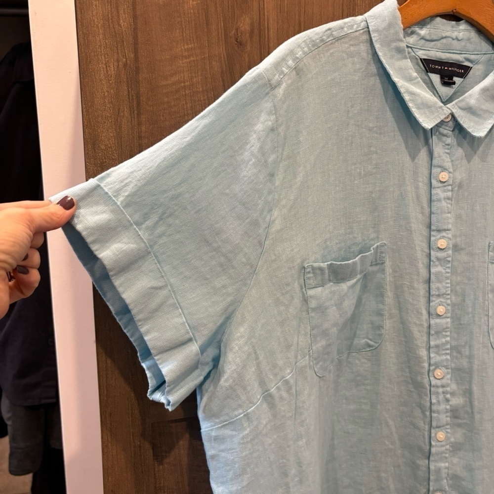 NWOT Light Blue Women's Button-Up Shirt - Picture 5 of 10